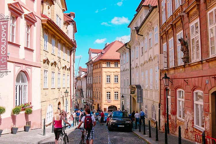 Prague Mala strana: Places to Visit in Prague for free